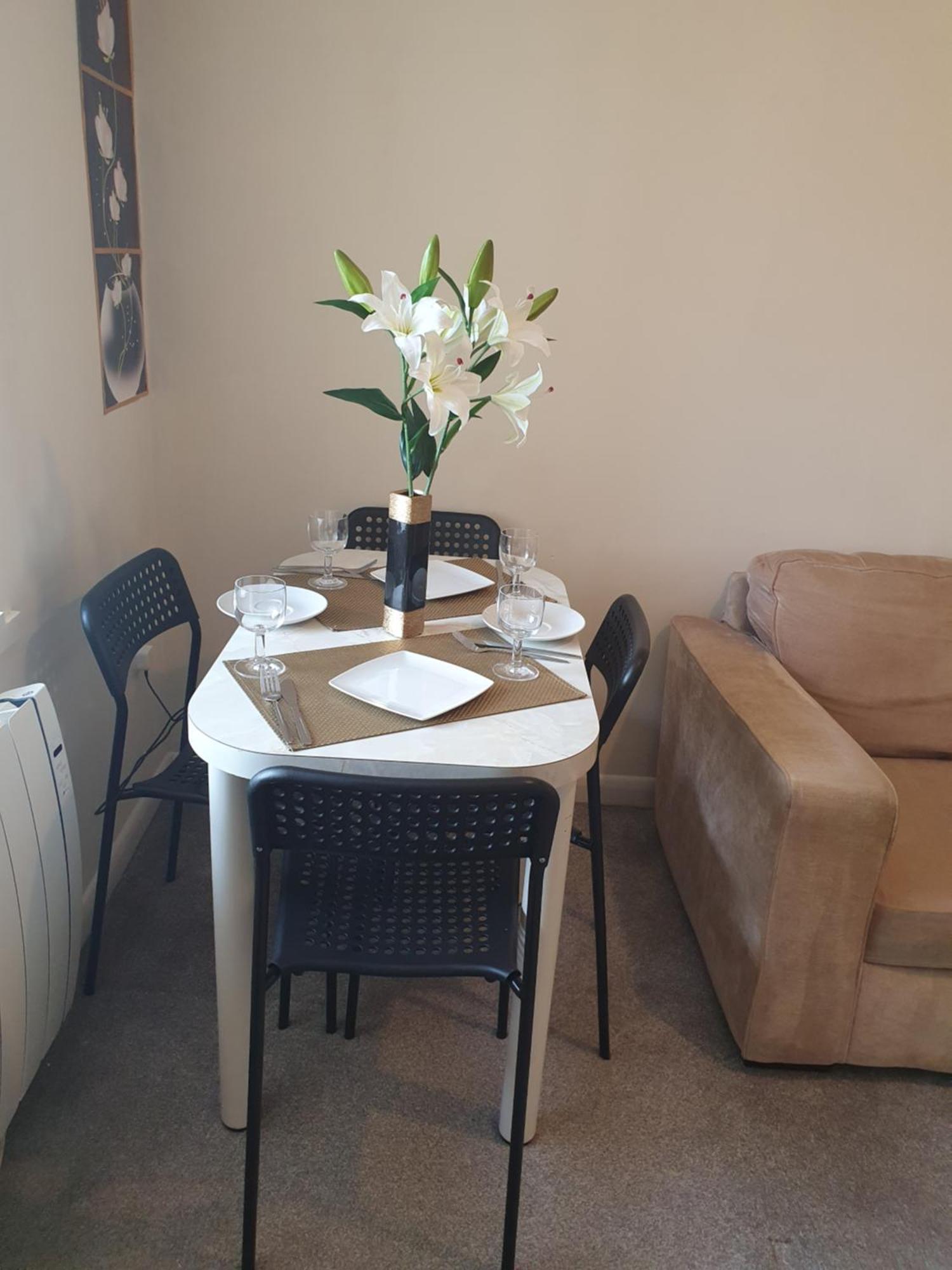 Lovely 1Bedrood Apartment Guildford Eksteriør bilde
